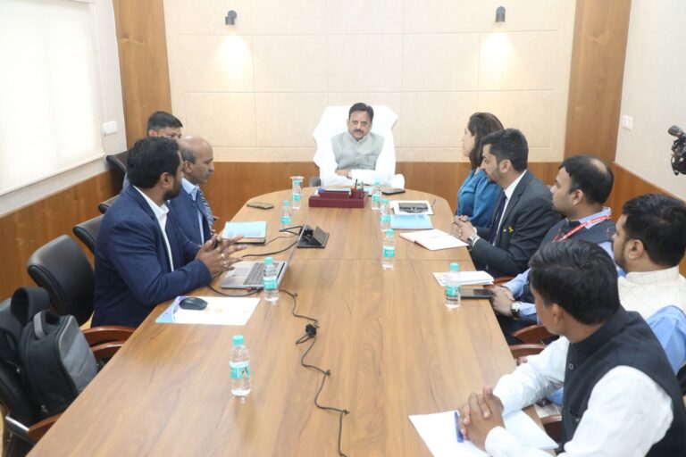 Held a meeting with officials regarding water management of Rewa Municipal Corporation